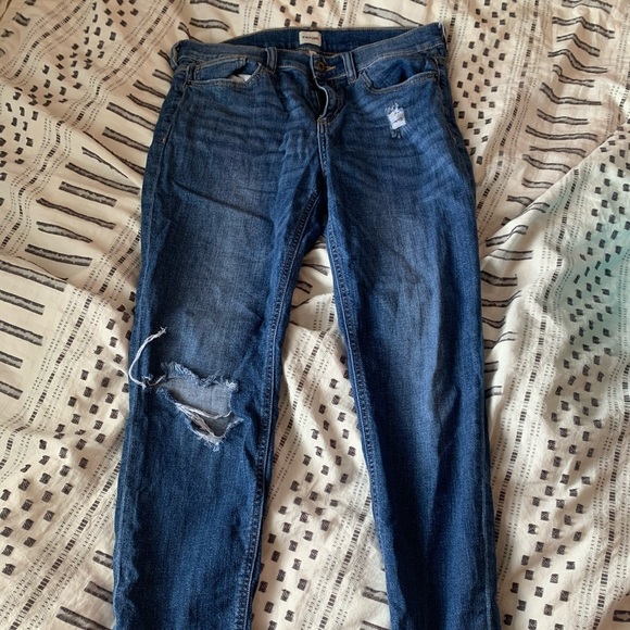 Mid rise Ripped Jeans - Picture 2 of 5